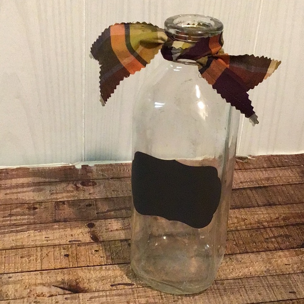 ♥️5/25$ primitive glass milk bottle